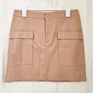 NWT BB Dakota x Steve Madden Size 10 Faux Leather Mini Skirt Vegan Beige